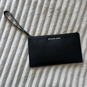 michael kors zip clutch wristlet